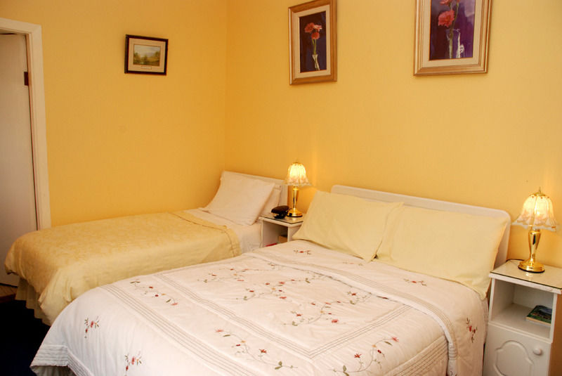 The Bungalow Farmhouse Clomantagh Extérieur photo